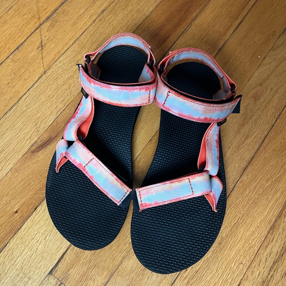 Teva Original Universal sandals size 7